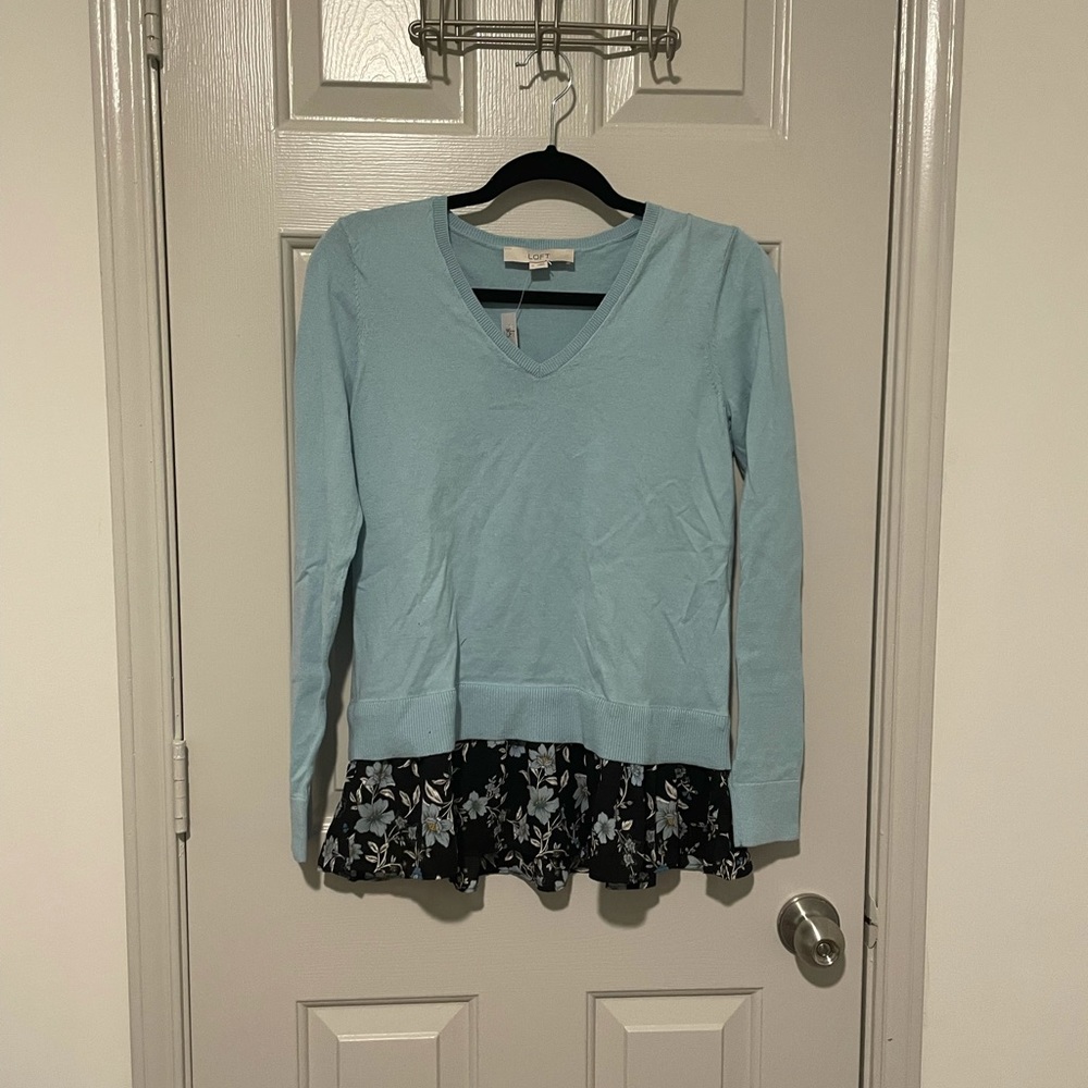 NWT Loft Floral Ruffle Hem Sweater